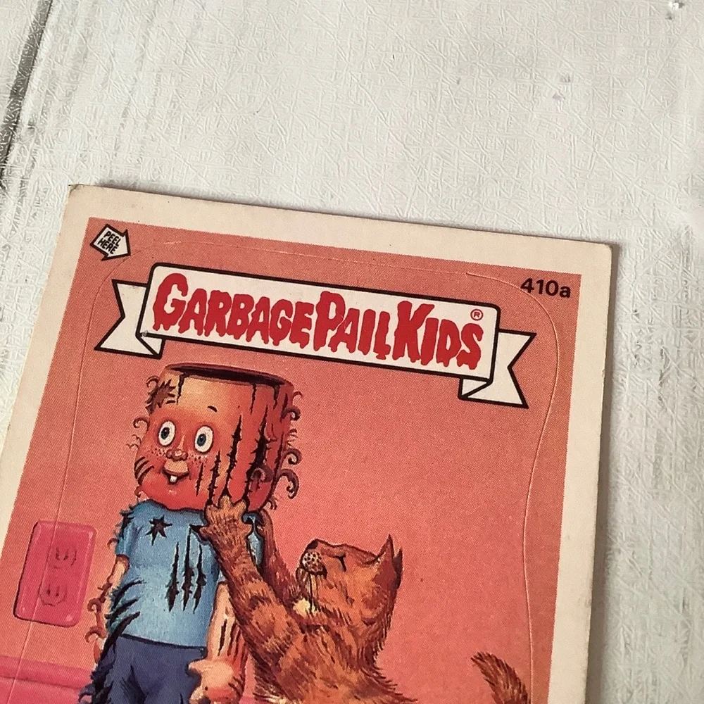 1987 Garbage Pail Kids Series 10 Card #410a Scratching Pole Paul